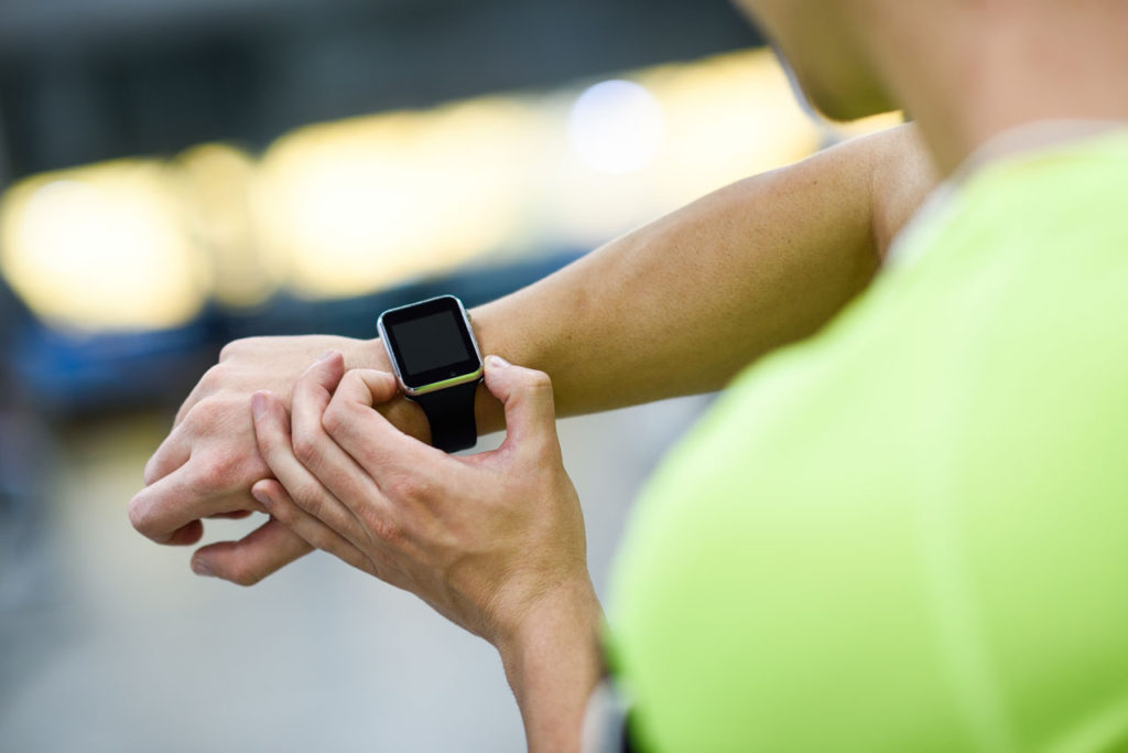 smart hodinky fitness naramok