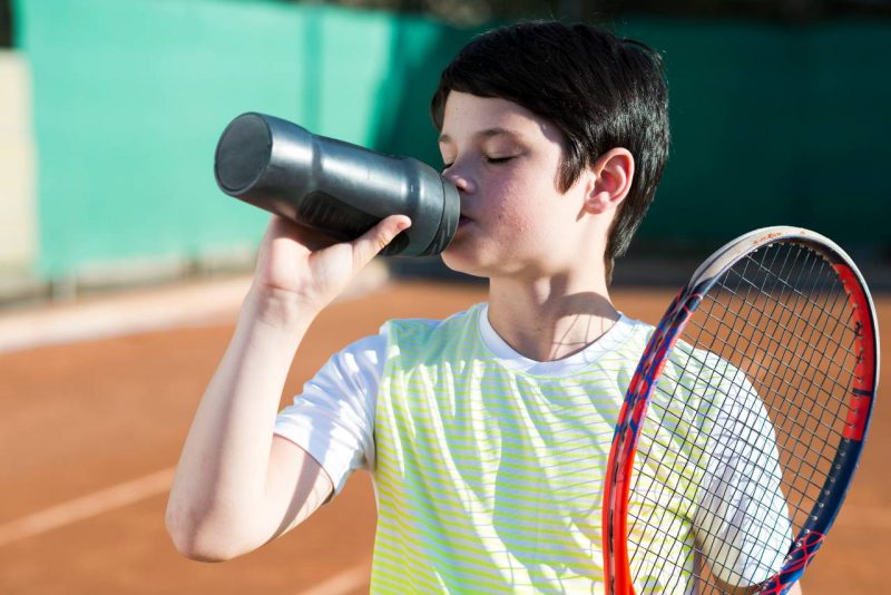 deti pitný režim šport tenis